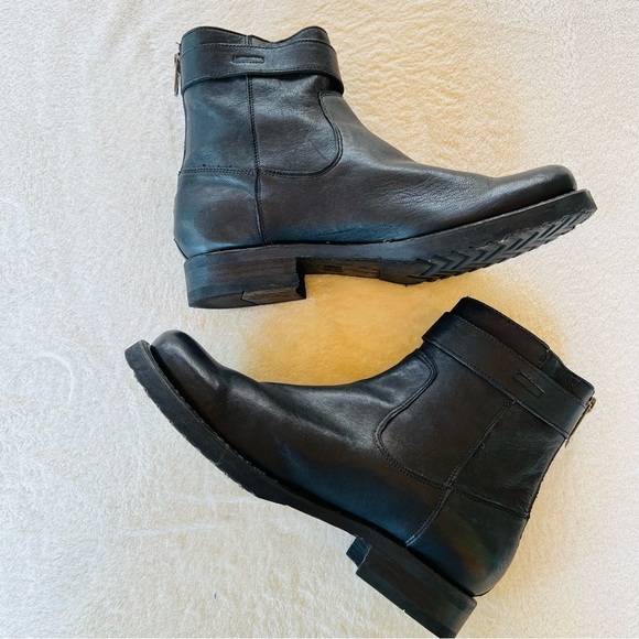 FRYE VERONICA BLACK MOTO ENGINEER SHORT LEATHER BUCKLE BOOTS SIZE 8 - Picture 10 of 11